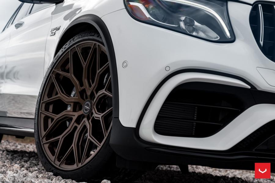 Детали экстерьера Mercedes-AMG GLC63 4Matic+ by RENNtech on Vossen Wheels (HF-2) 2019 года  (фото 2 из 12)